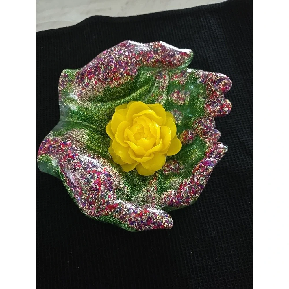Cupped‎ Resin Hands Green Glitter Decoration Gift. Jewelry Candy Keys   590